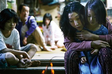 Shoplifters: Videos .